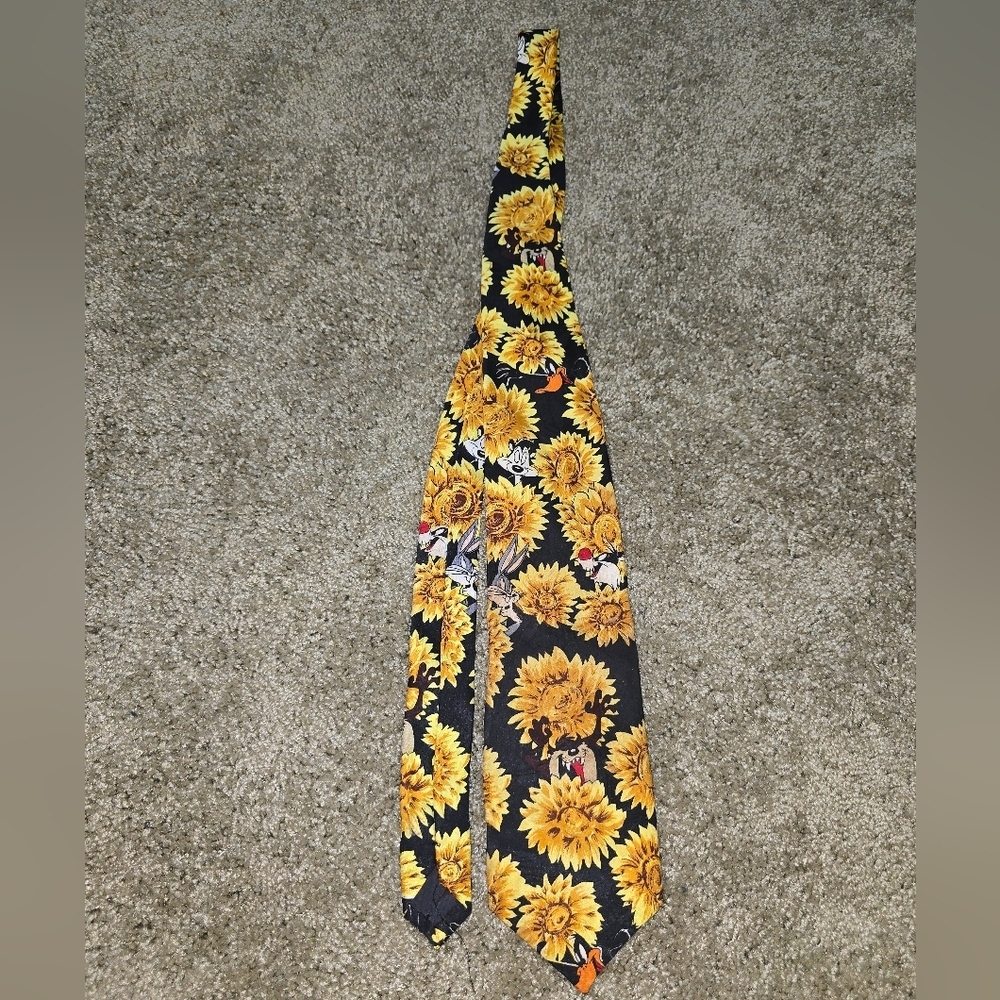 Looney Tunes Sunflower tie